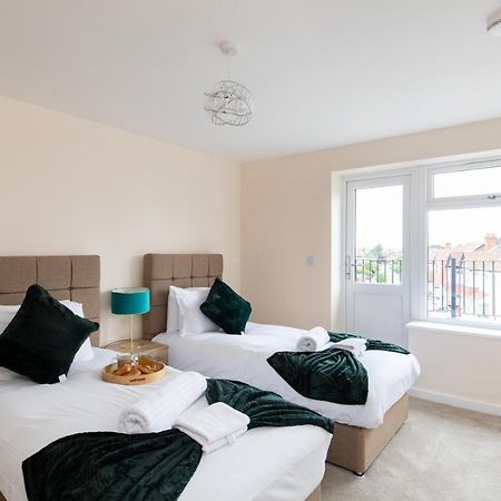 Homely - North London Apartments Wembley Harrow on the Hill Exterior photo